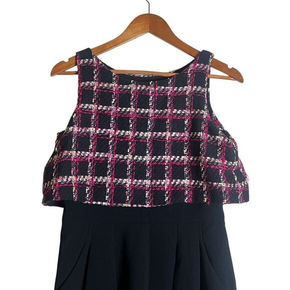 Badgley Mischka cotton blend tweed style dress. Size 4 - Picture 2 of 8